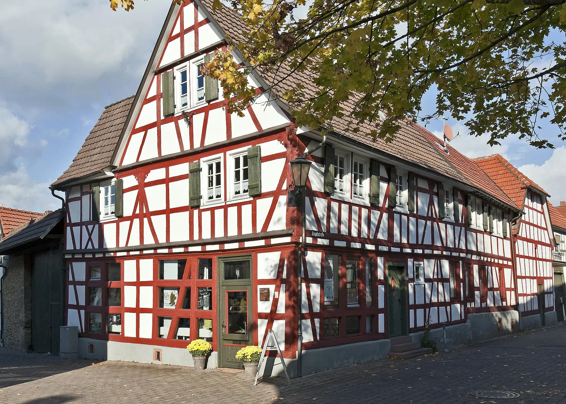Ältestes Fachwerkhaus im Ortsteil Niederrodenbach in Rodenbach