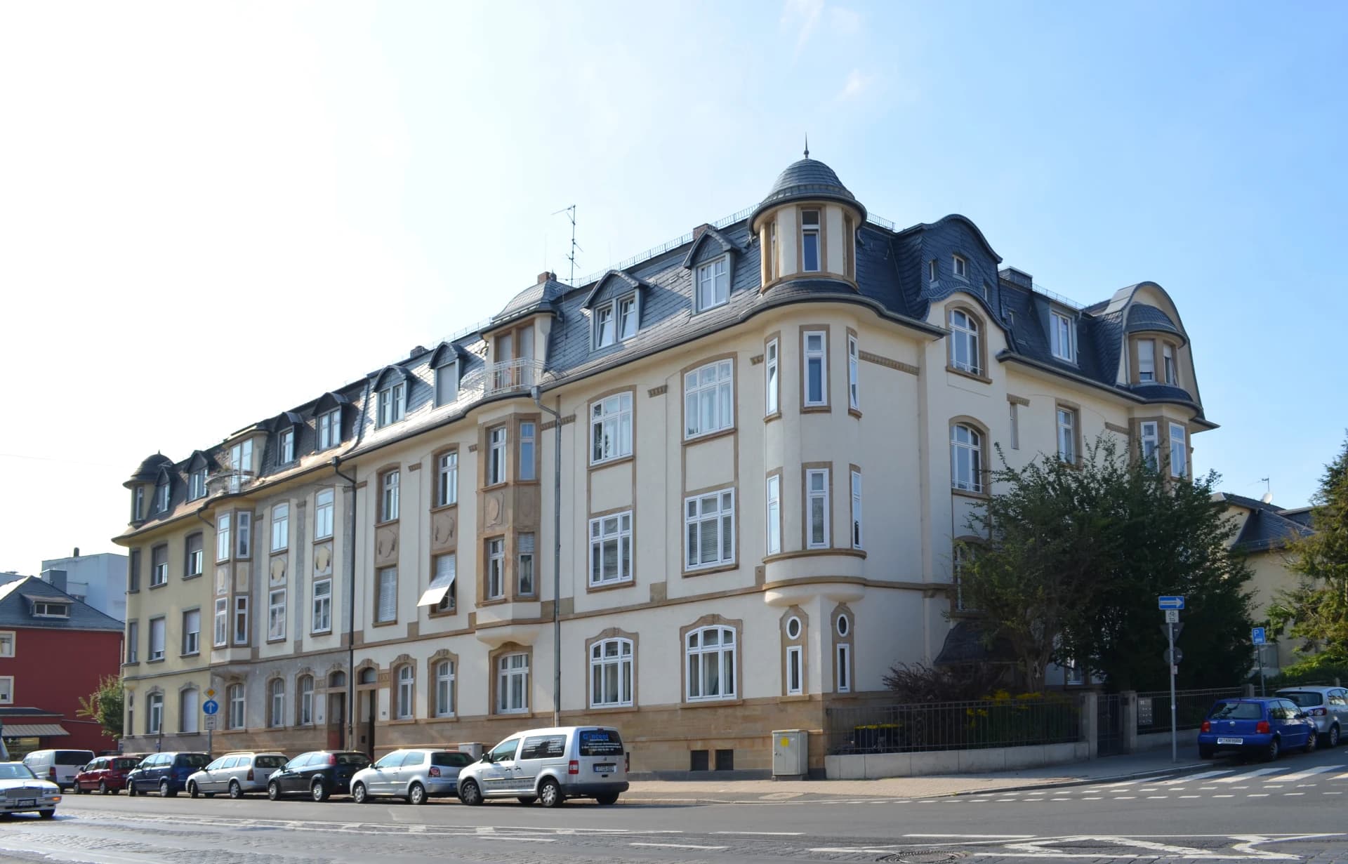 Eckhaus Am Dornbusch in Frankfurt Dornbusch