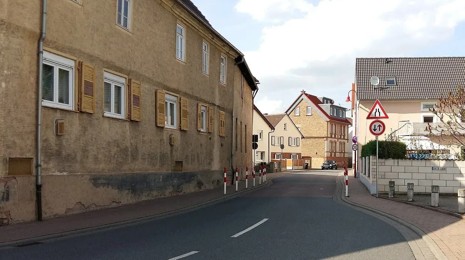 Blick durch die Babenhäuser Straße in Eppertshausen