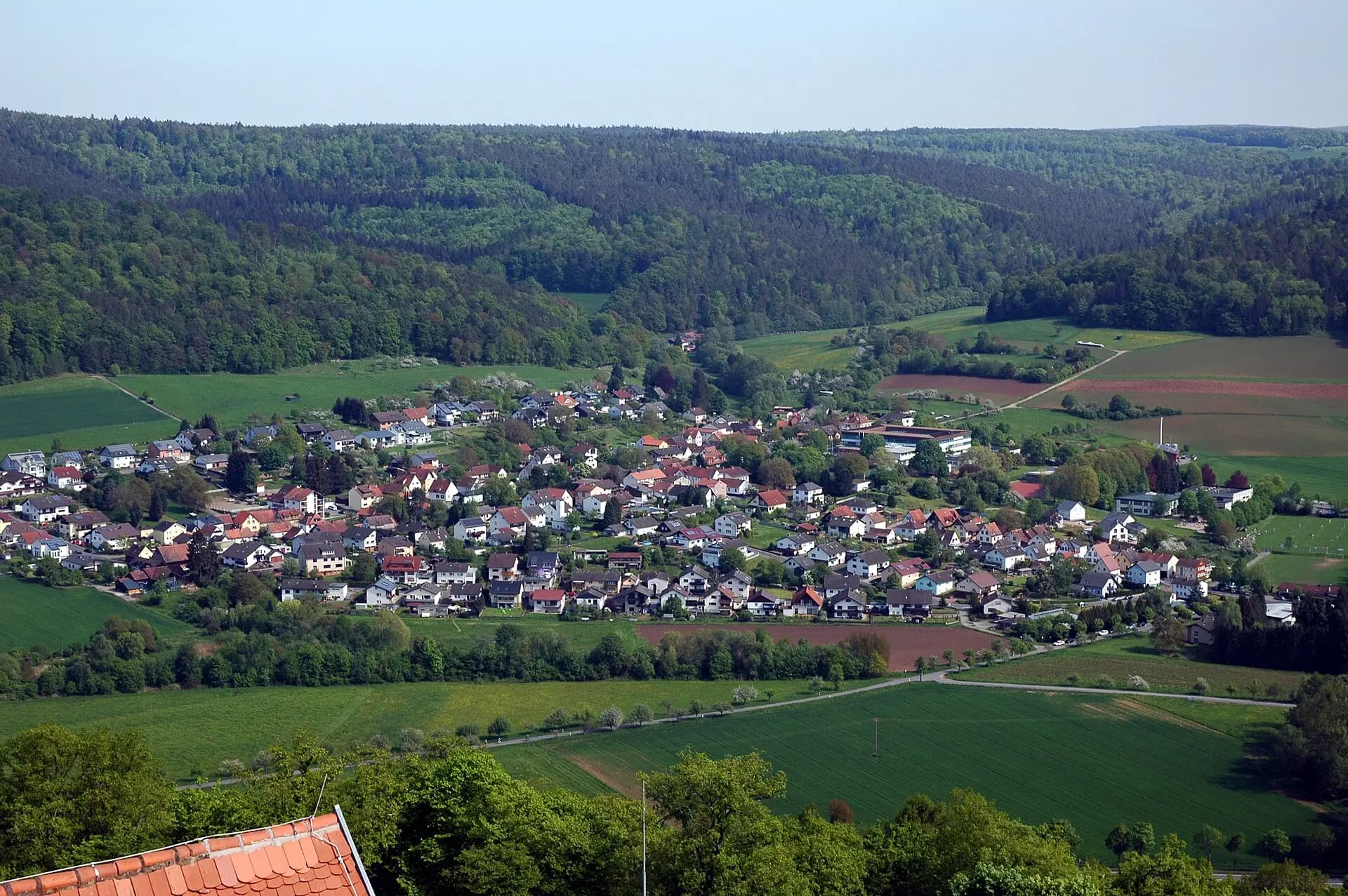 Blick über das Mümlingtal auf Breuberg