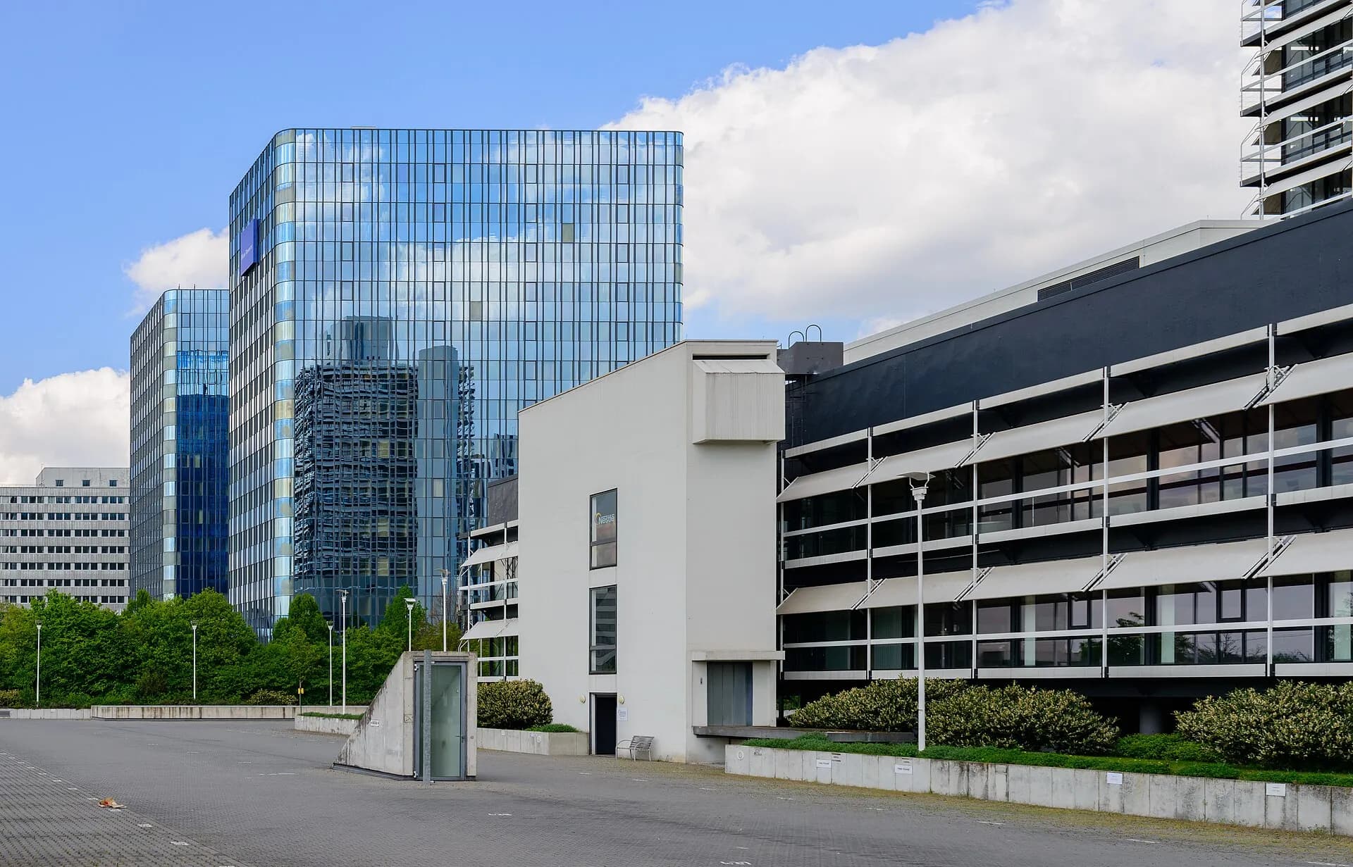 Blue Towers in der Bürostadt in Frankfurt Niederrad