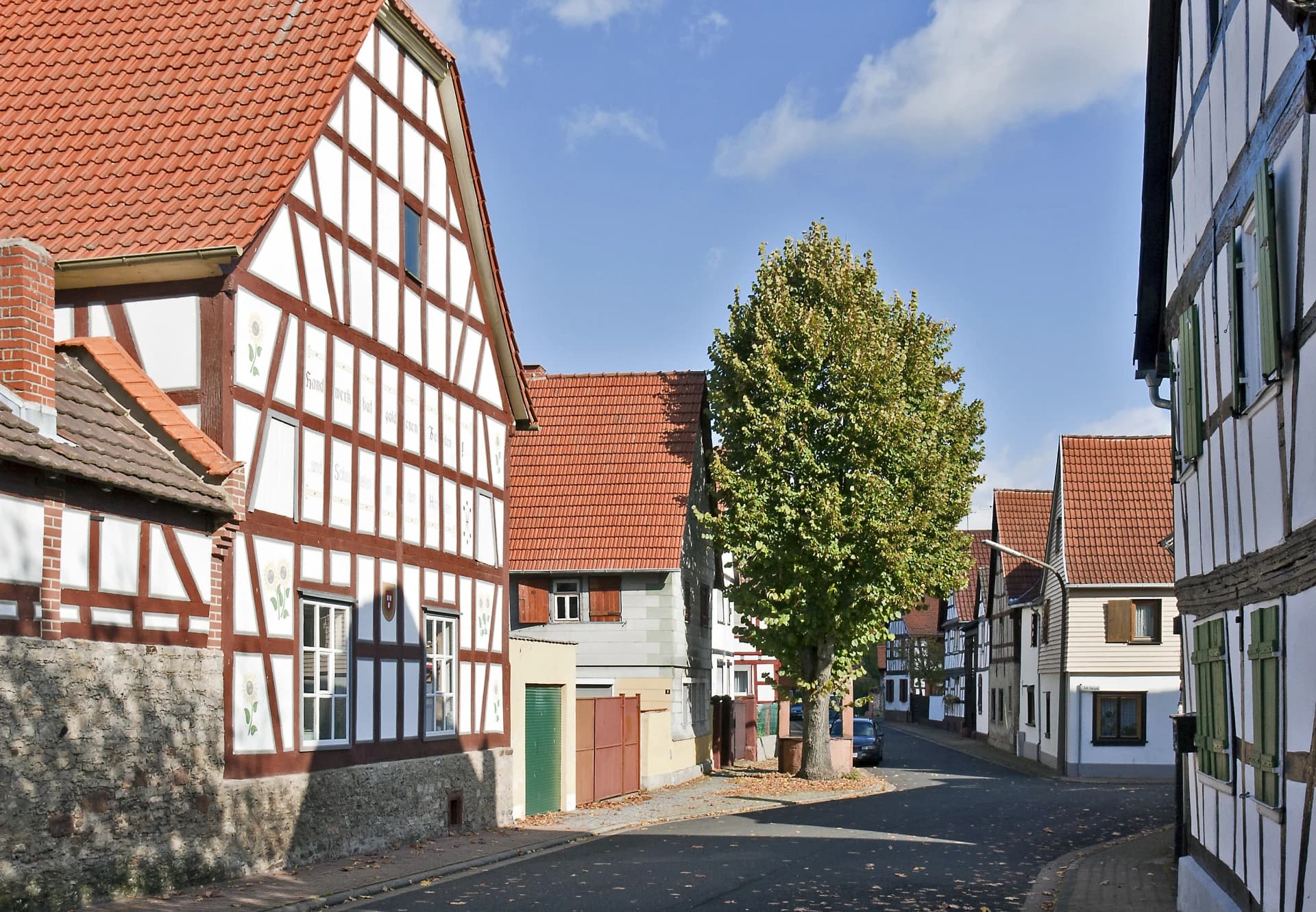 Fachwerkhäuser in der Brunnenstraße im Ortsteil Langendiebach in Erlensee