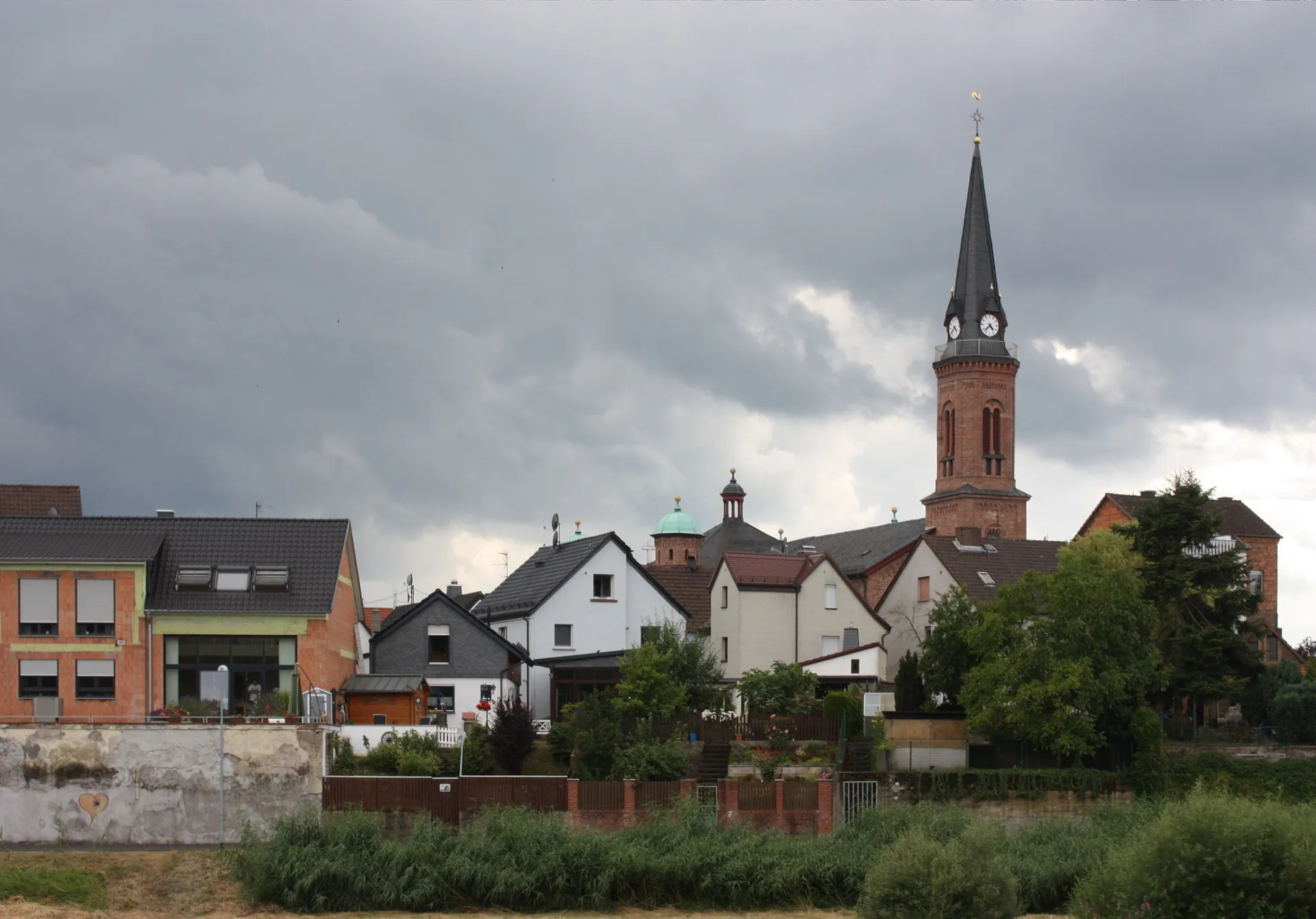 Ortsansicht von Hainburg mit der Kirche St. Wendelinus