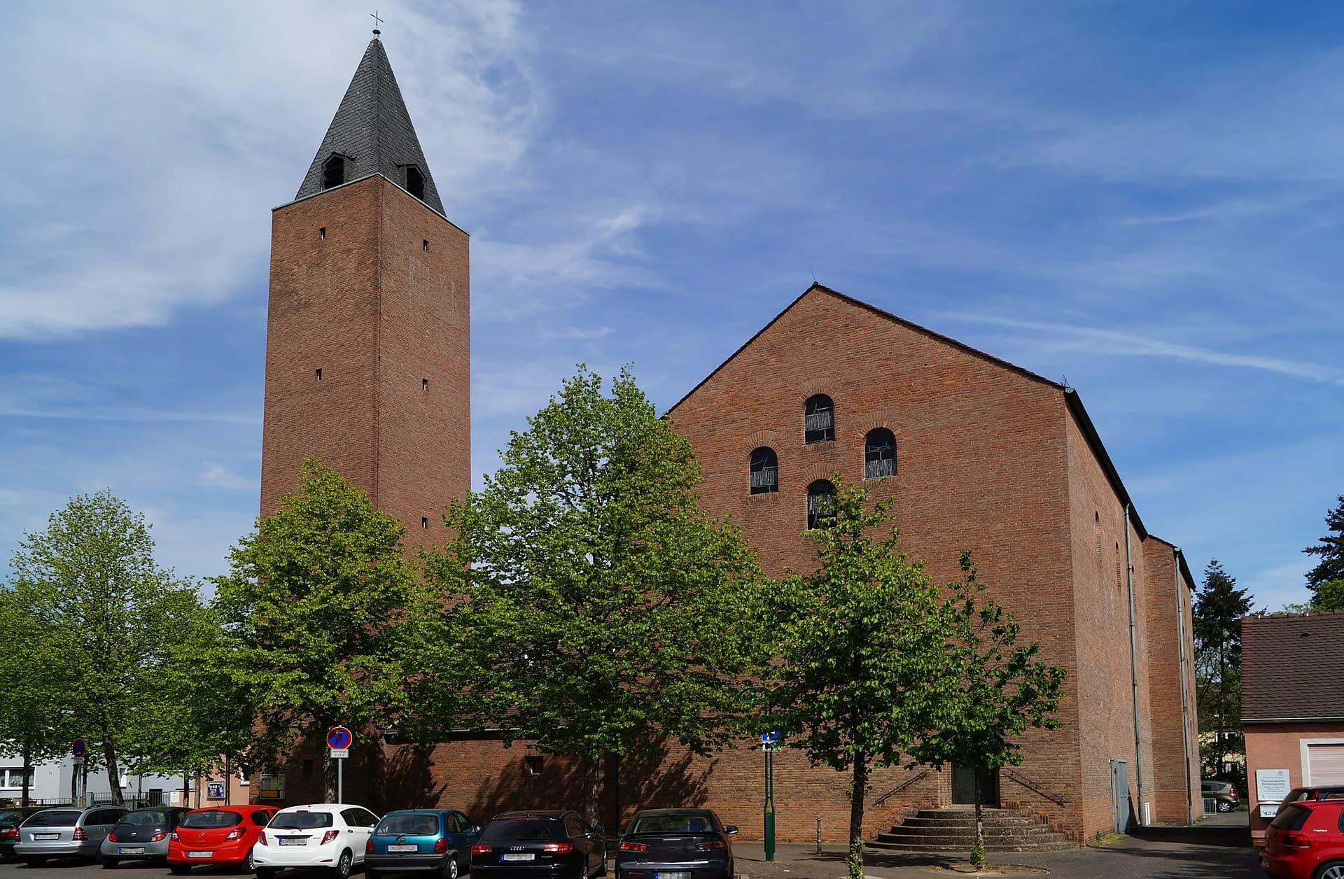 Kreuzkirche in Hanau-Lamboy