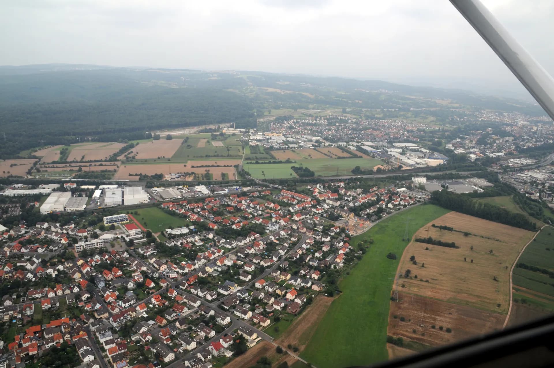Luftbild der Ortsansicht von Mainaschaff