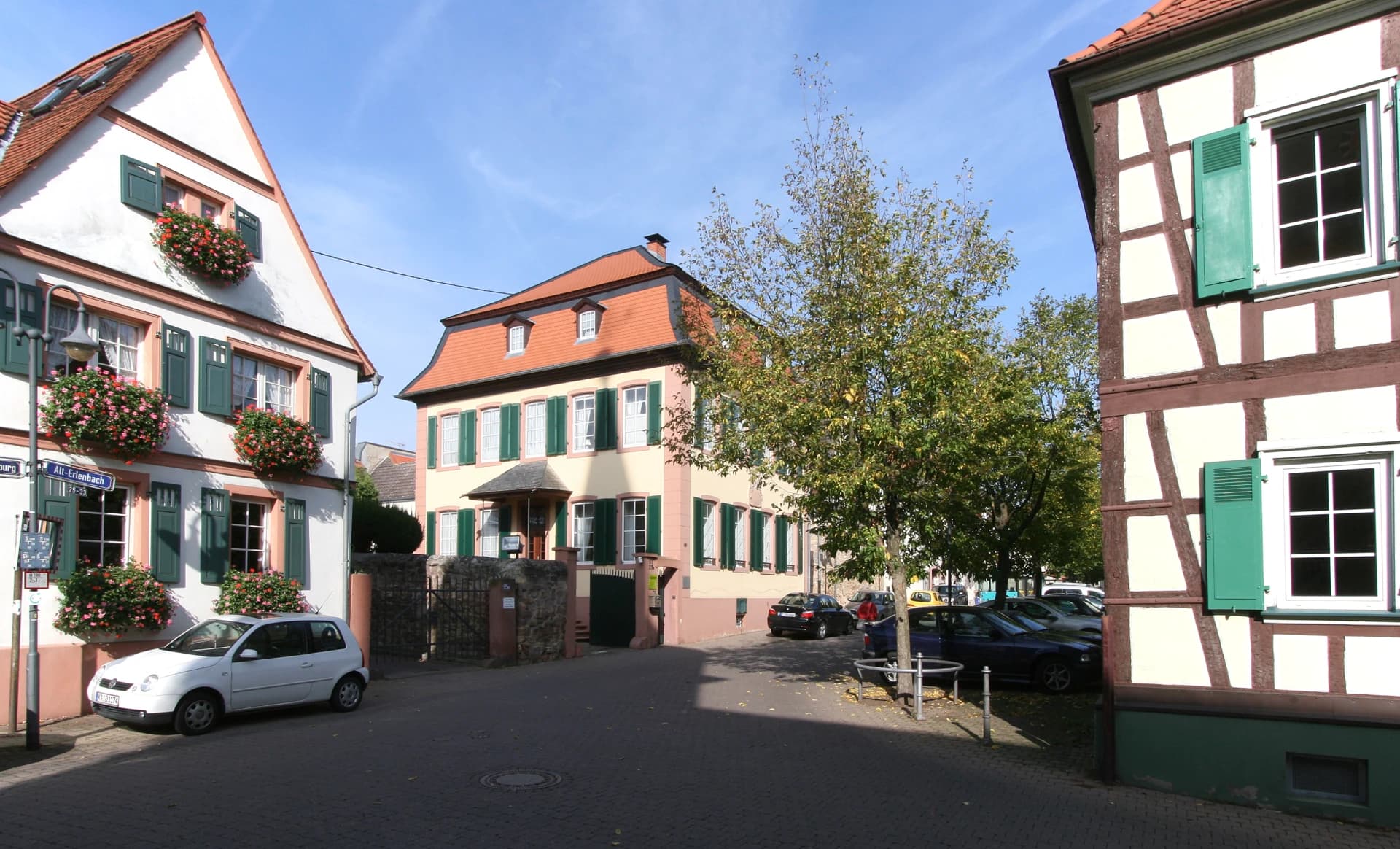 Evangelisches Pfarrhaus in Frankfurt Nieder-Erlenbach